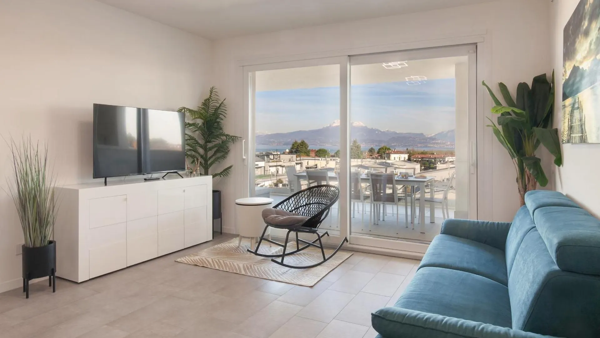 Perla Garda Lake Apartment With Pool Peschiera del Garda 0*,  Italy