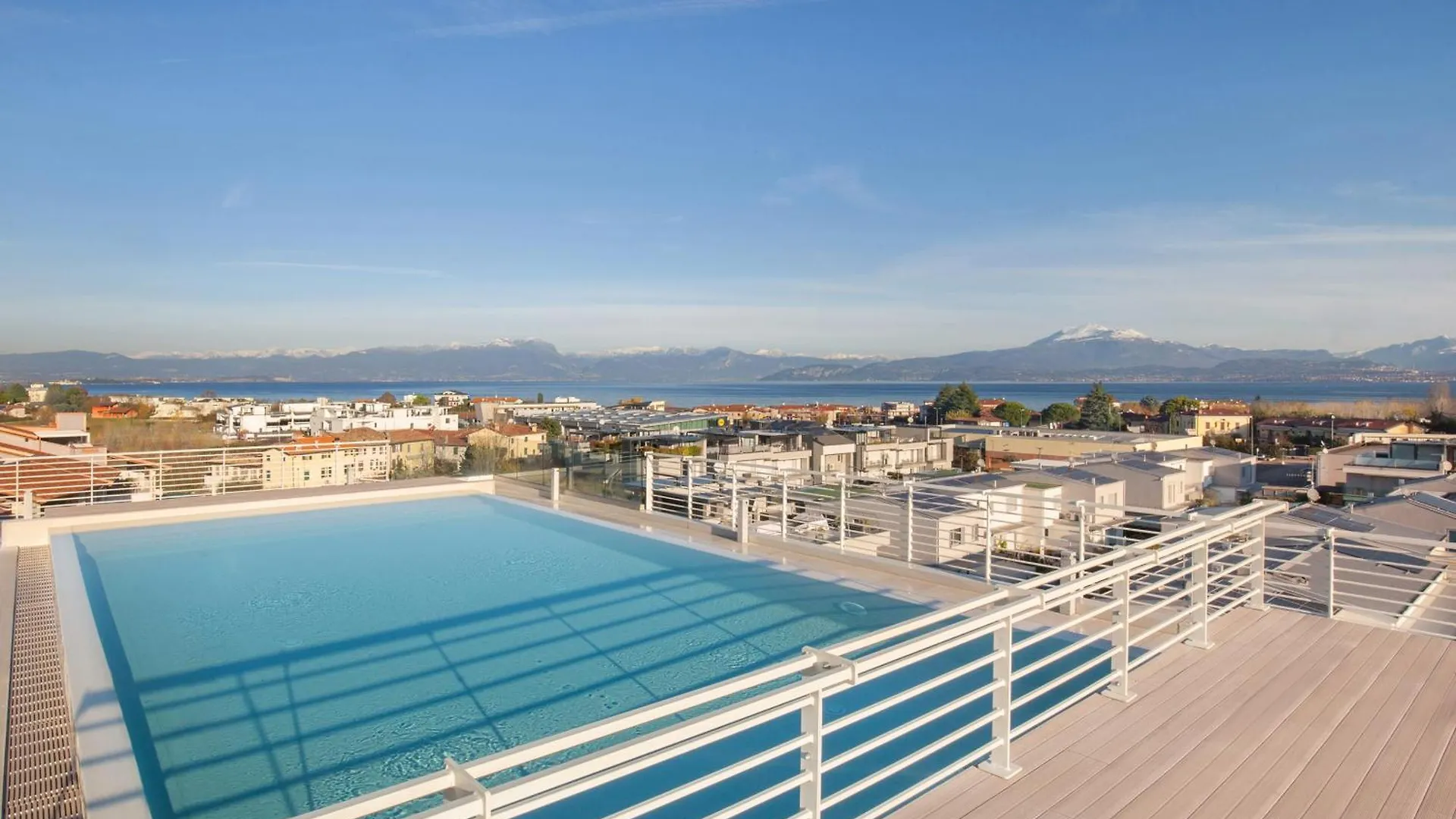 Perla Garda Lake Apartment With Pool Peschiera del Garda Italy