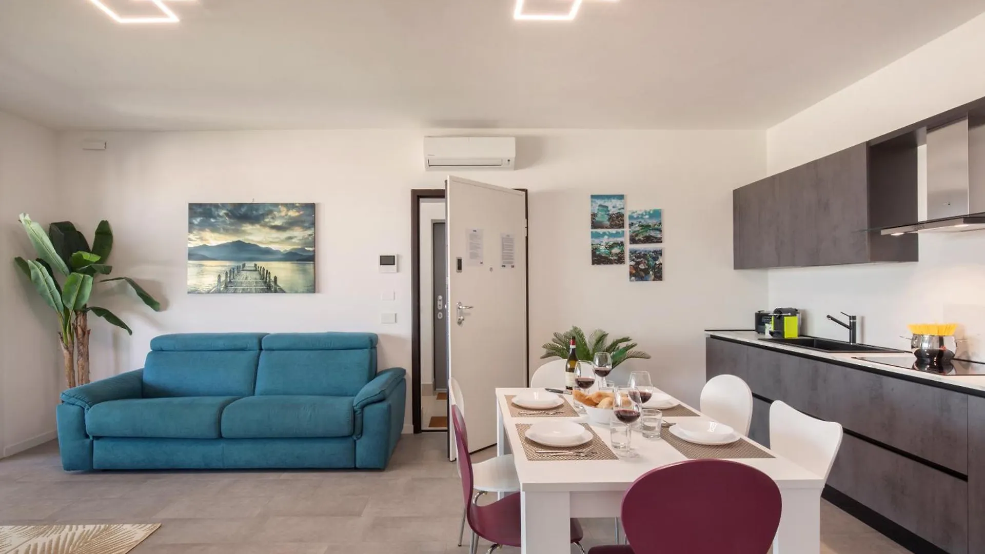 Perla Garda Lake Apartment With Pool Peschiera del Garda