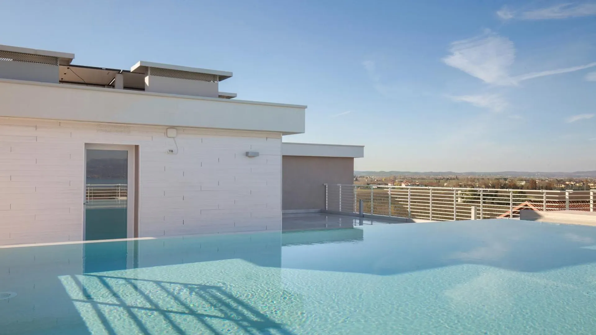 Perla Garda Lake Apartment With Pool Peschiera del Garda Italy